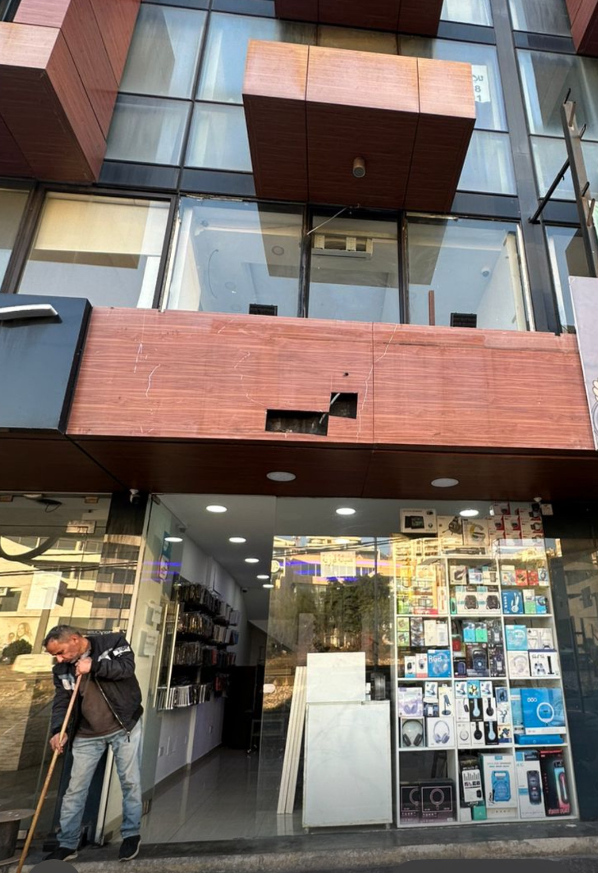 Shop For Rent on Jounieh’s Highway