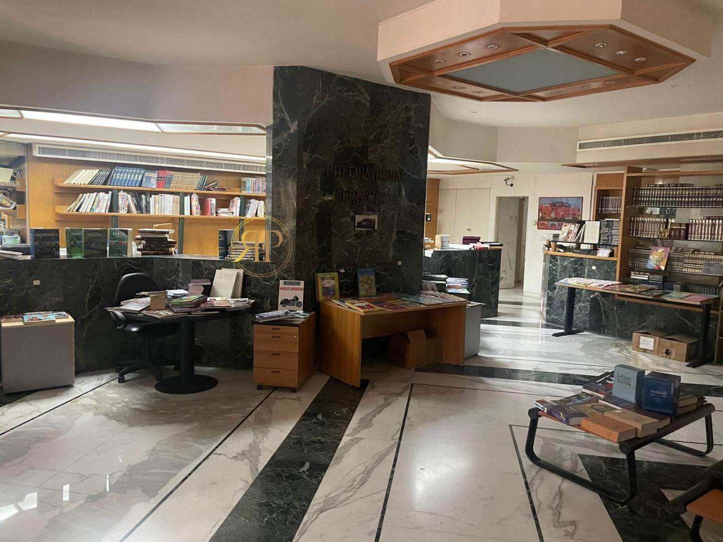 Achrafieh office for RENT
