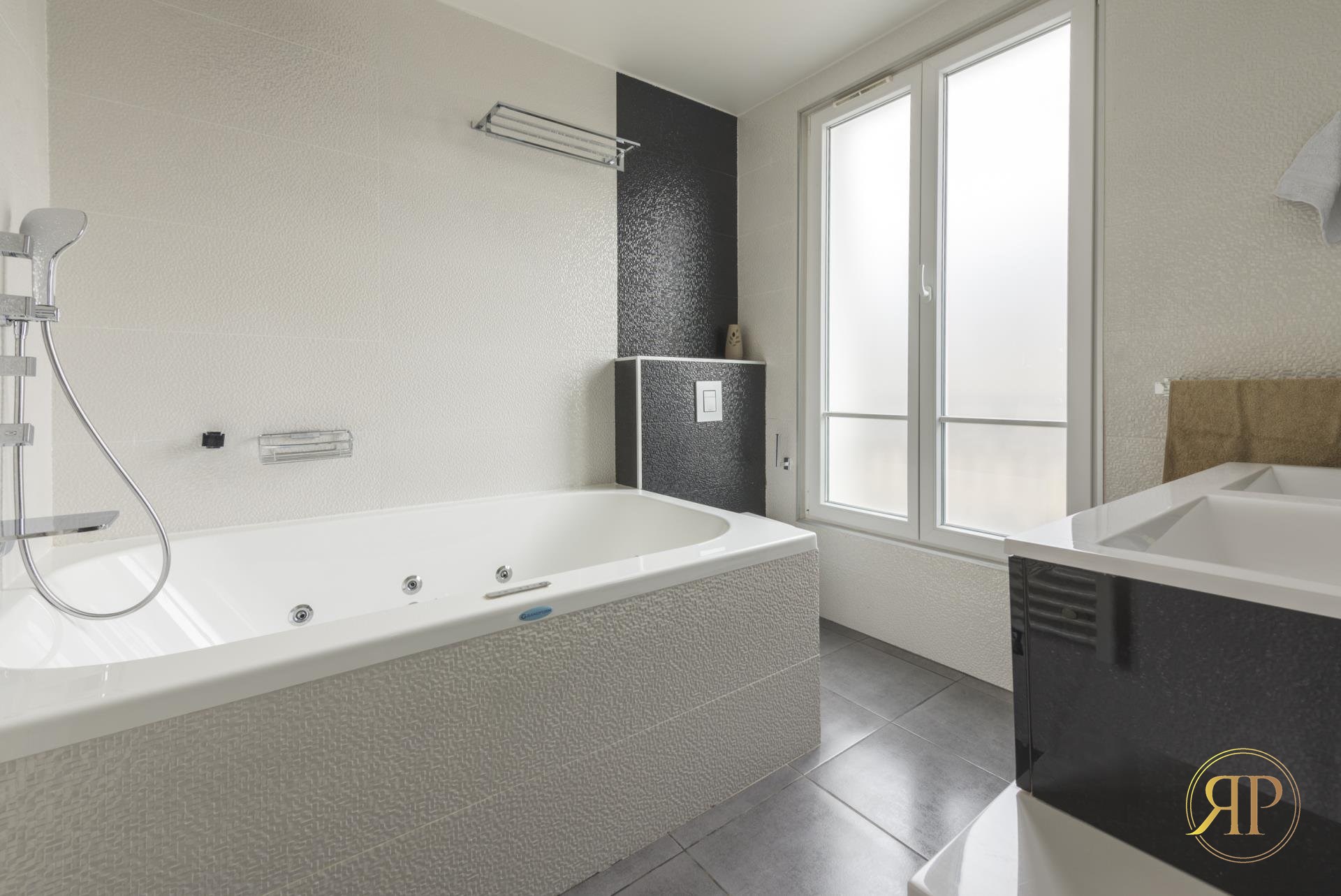 Simplex for sale in Etoile, Paris 16e