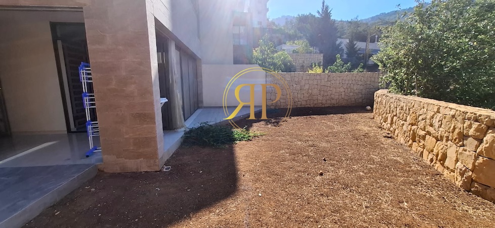 MODERN HOME For Sale in Ain Aalaq 