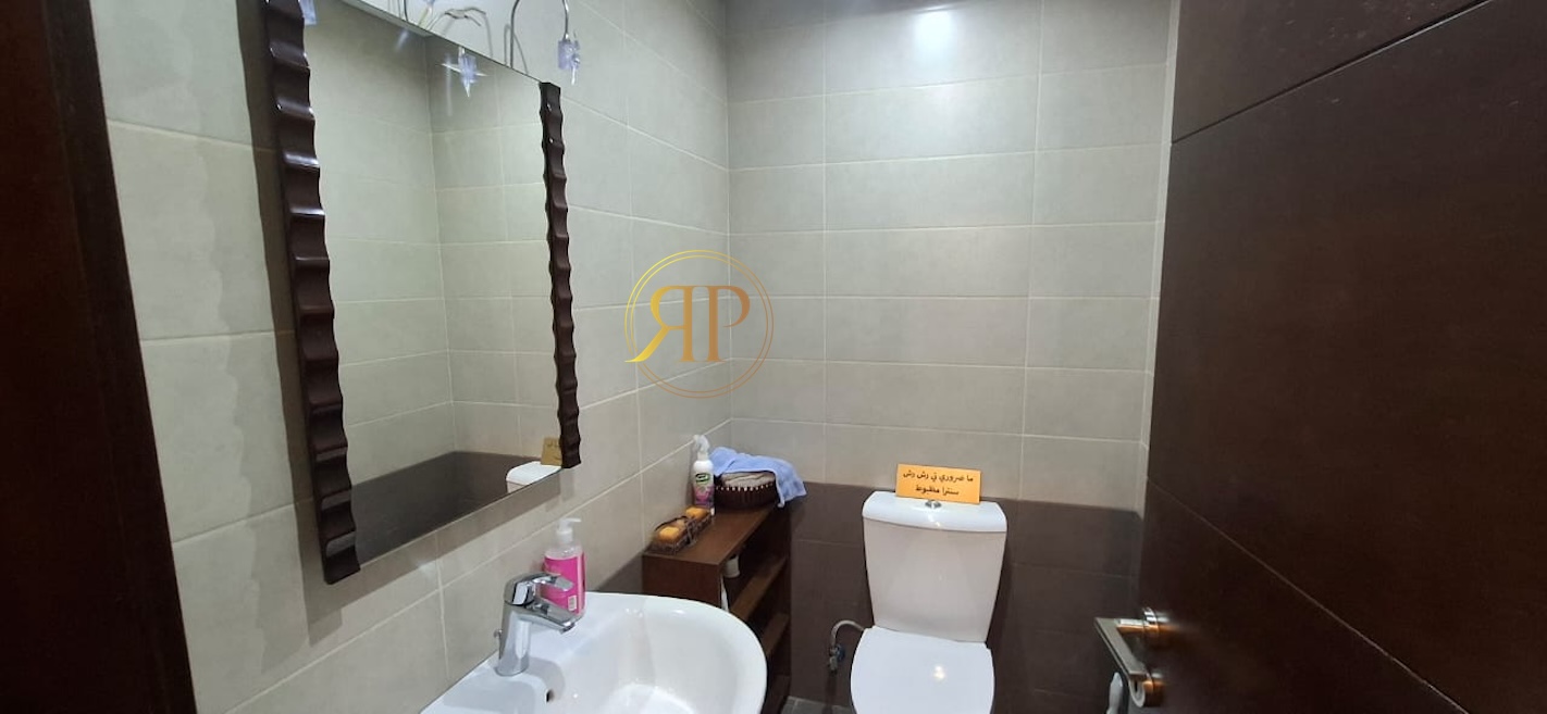 MODERN HOME For Sale in Ain Aalaq 