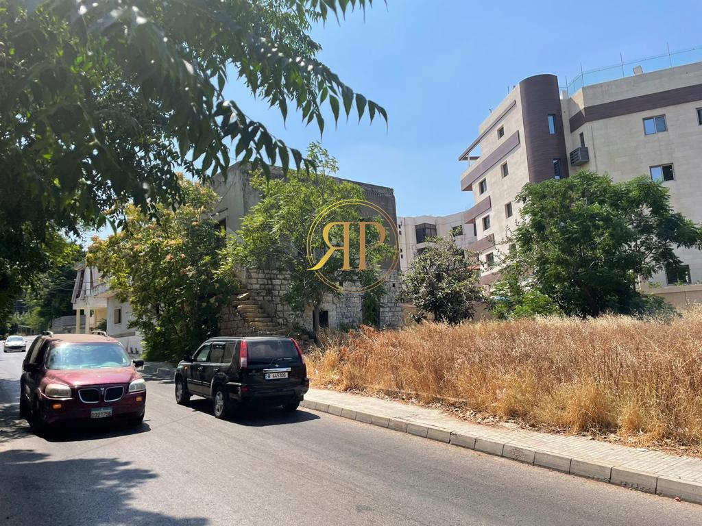 Lands for sale in Baabda