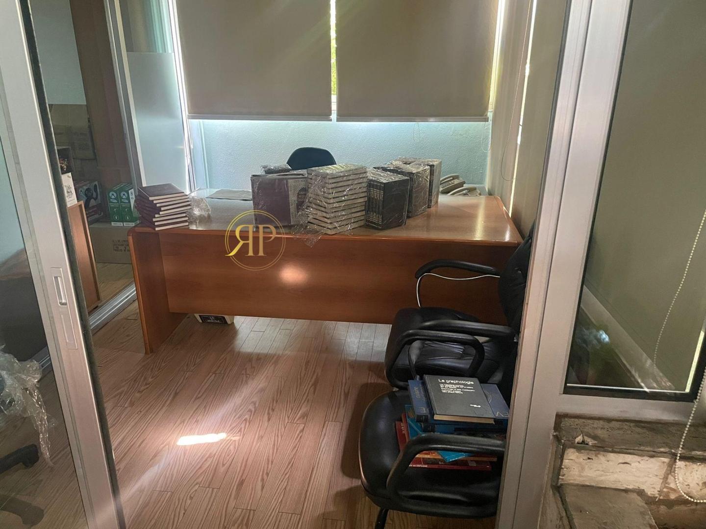 Achrafieh office for RENT