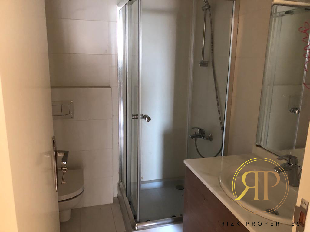 Well-located Apartment in Haret Sakher!