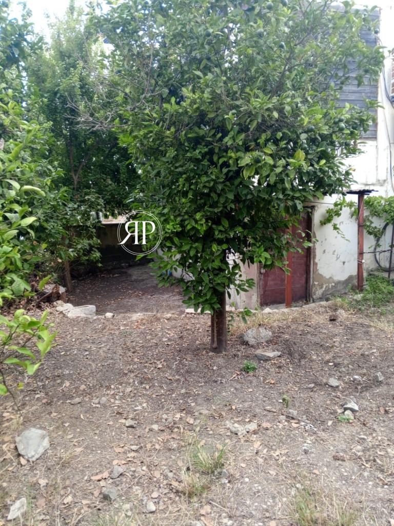 Old House with Garden on a LAND for SALE in Daroun-Harissa