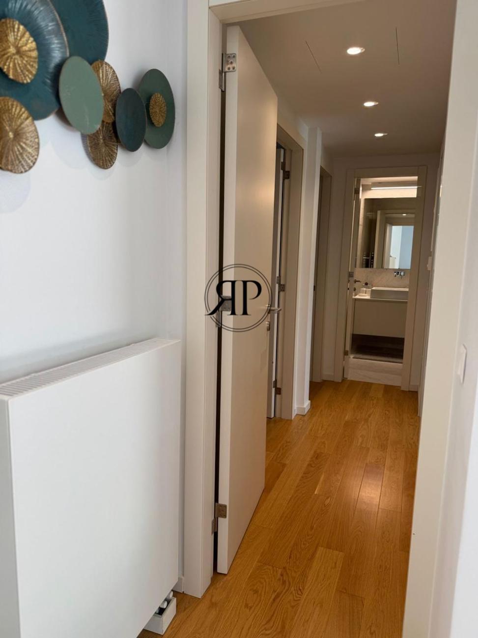 Duplex With Private Pool in Athens