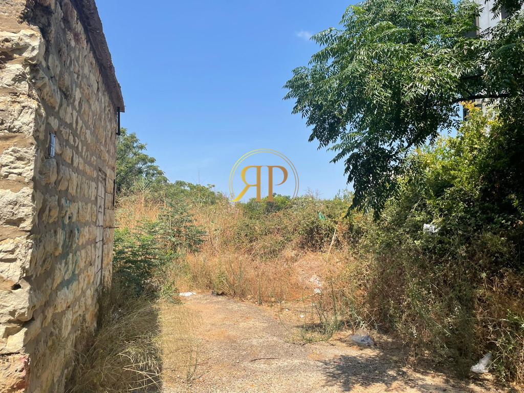 Lands for sale in Baabda