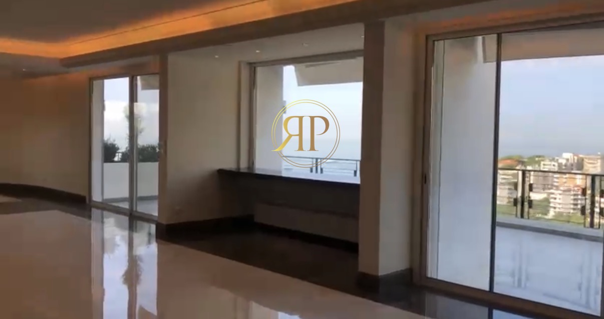 Amazing 450sqm Apartment for Rent in Rabweh