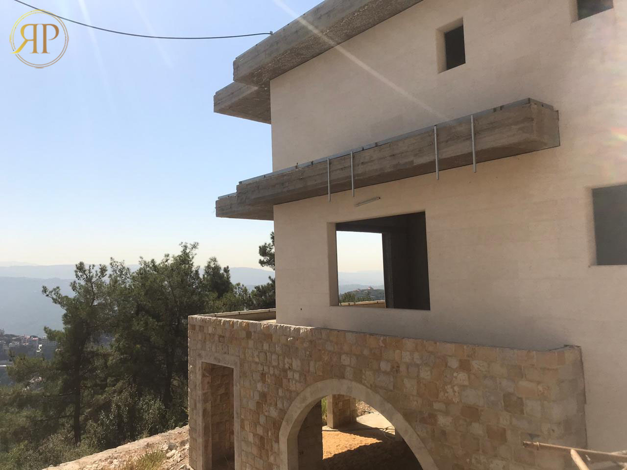 Land for sale with villa in Metn, Dahr Souan -  Exceptional offer!