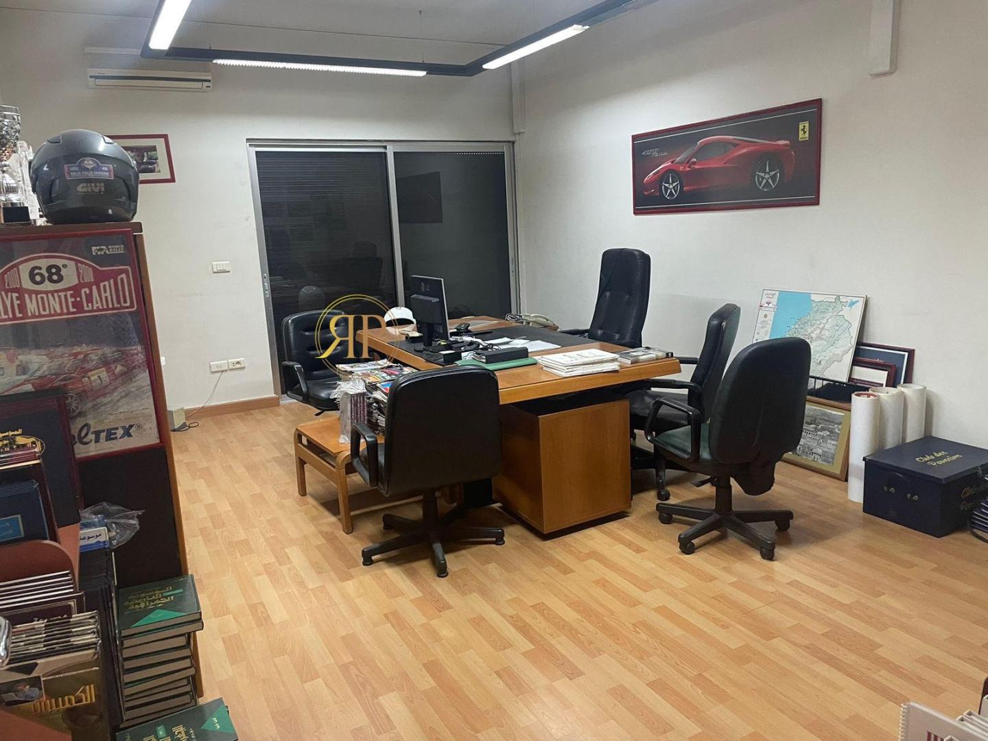 Achrafieh office for RENT