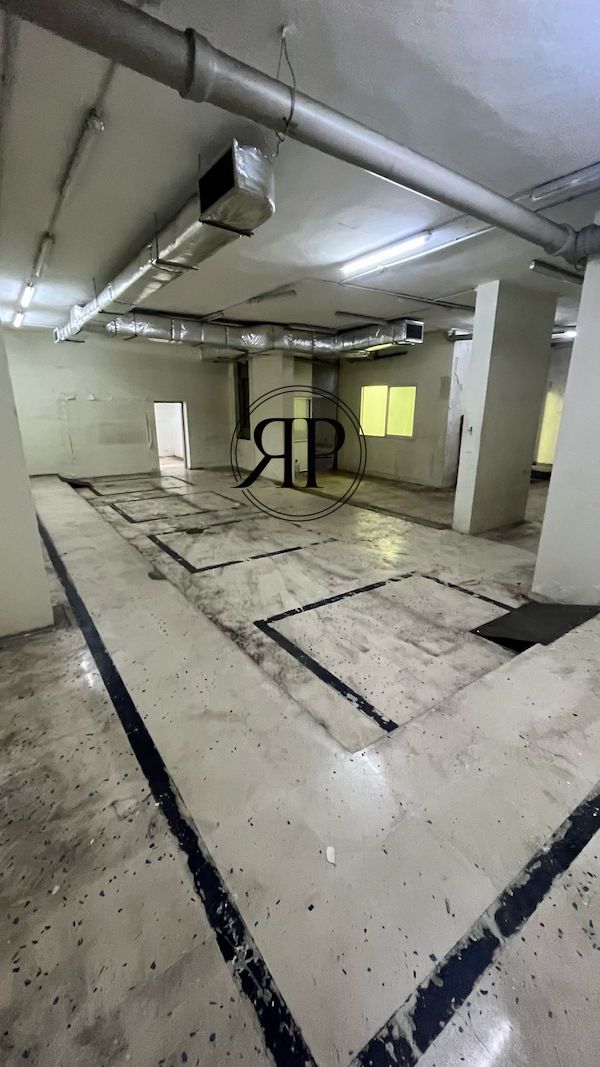 223m2 Warehouse for RENT in Achrafieh