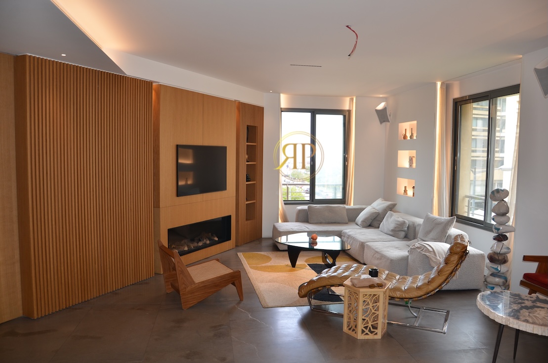 Luxurious 365m2 Apartment for Sale in Minet El Hosn
