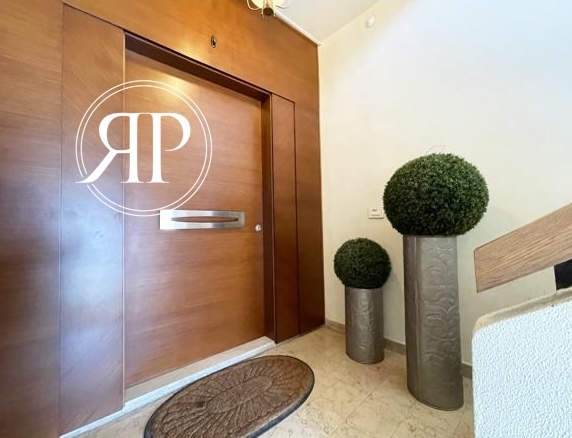 300Sqm Apartment for Sale in Achrafieh