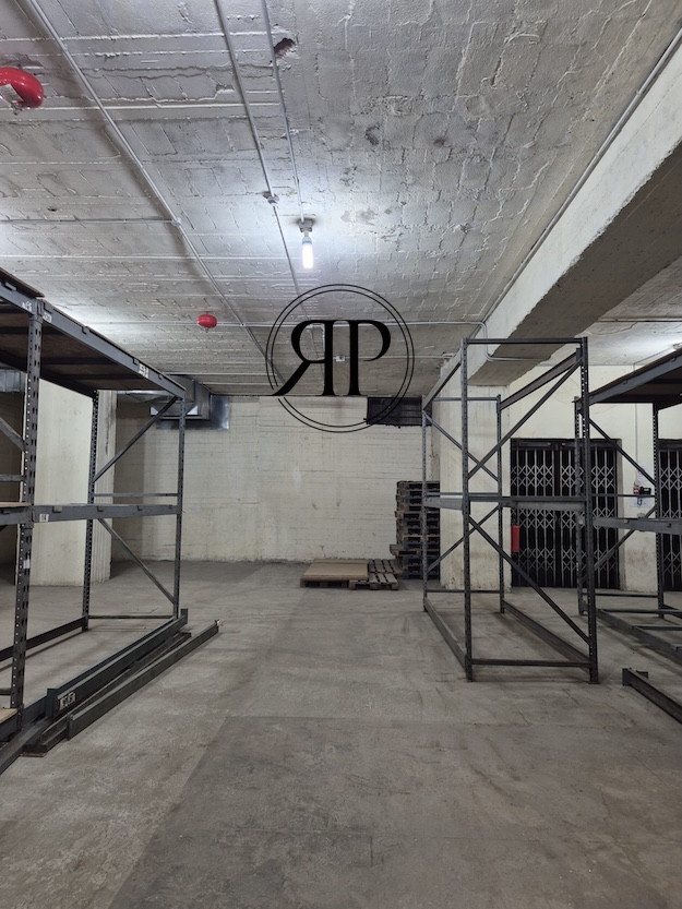 Warehouse For Rent in JNAH