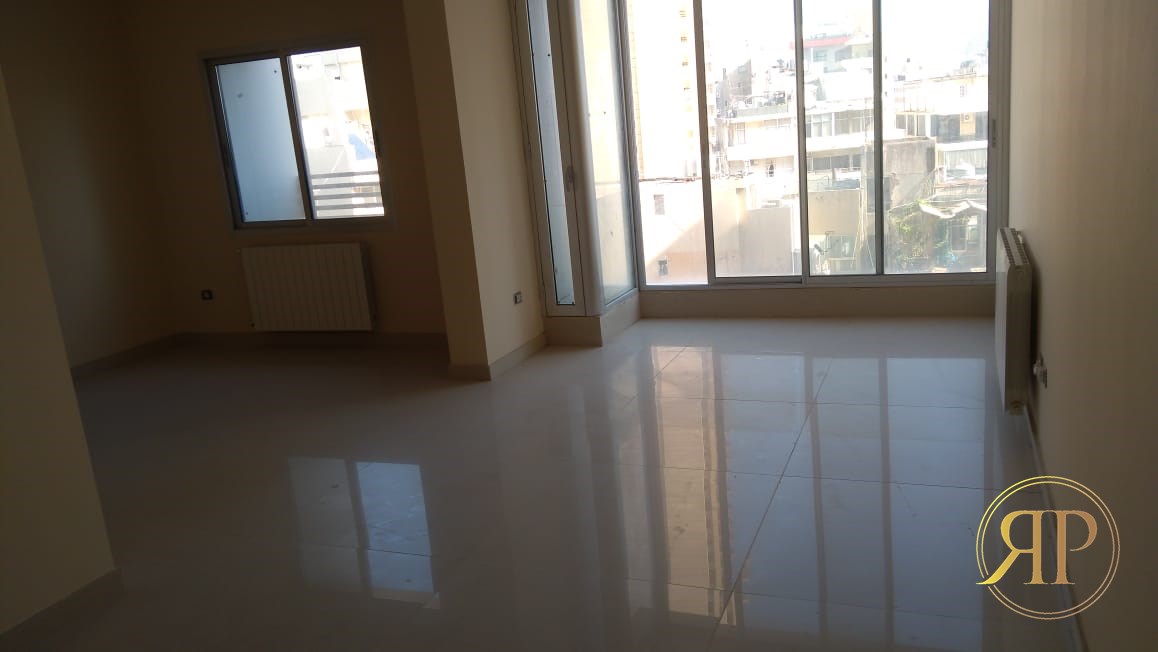 Apartment for sale Beirut: Very Good Apartment in Achrafieh