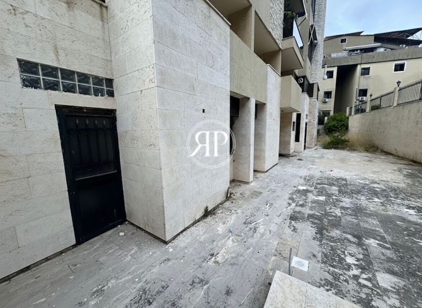 380m2 Apartment in Mezher Antelias for SALE