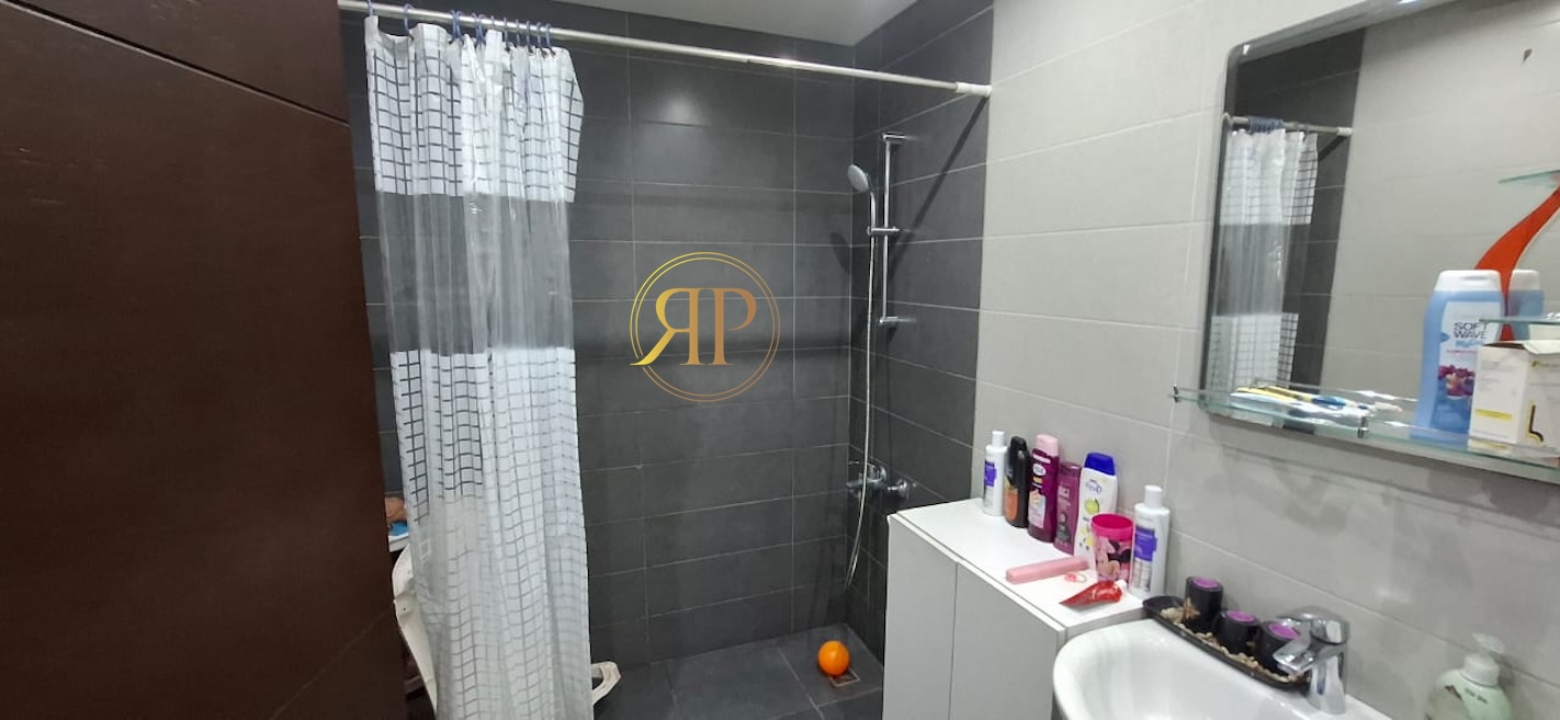 MODERN HOME For Sale in Ain Aalaq 