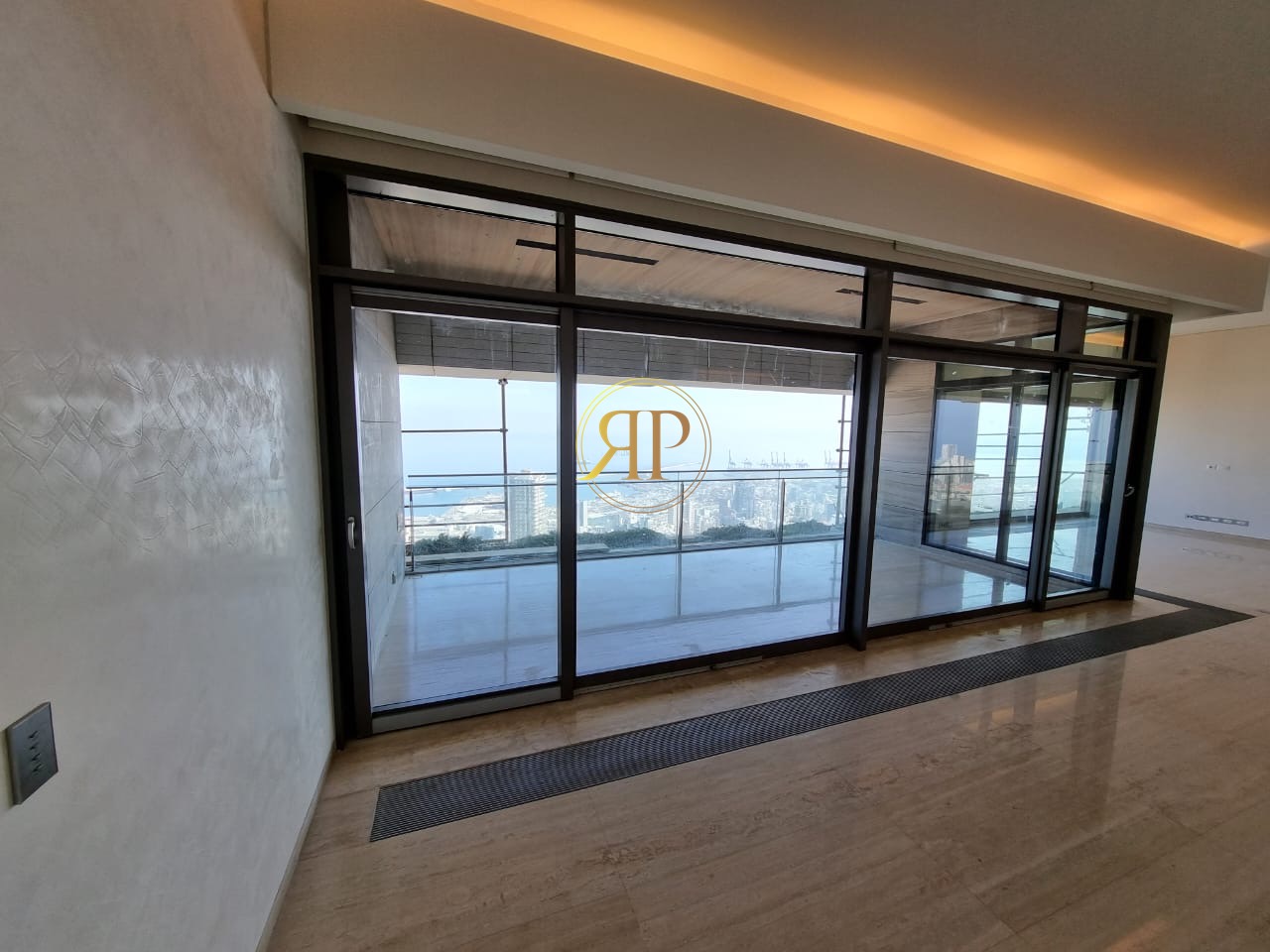 Amazing Luxurious 400m2 Apartment for Sale in SkyGate